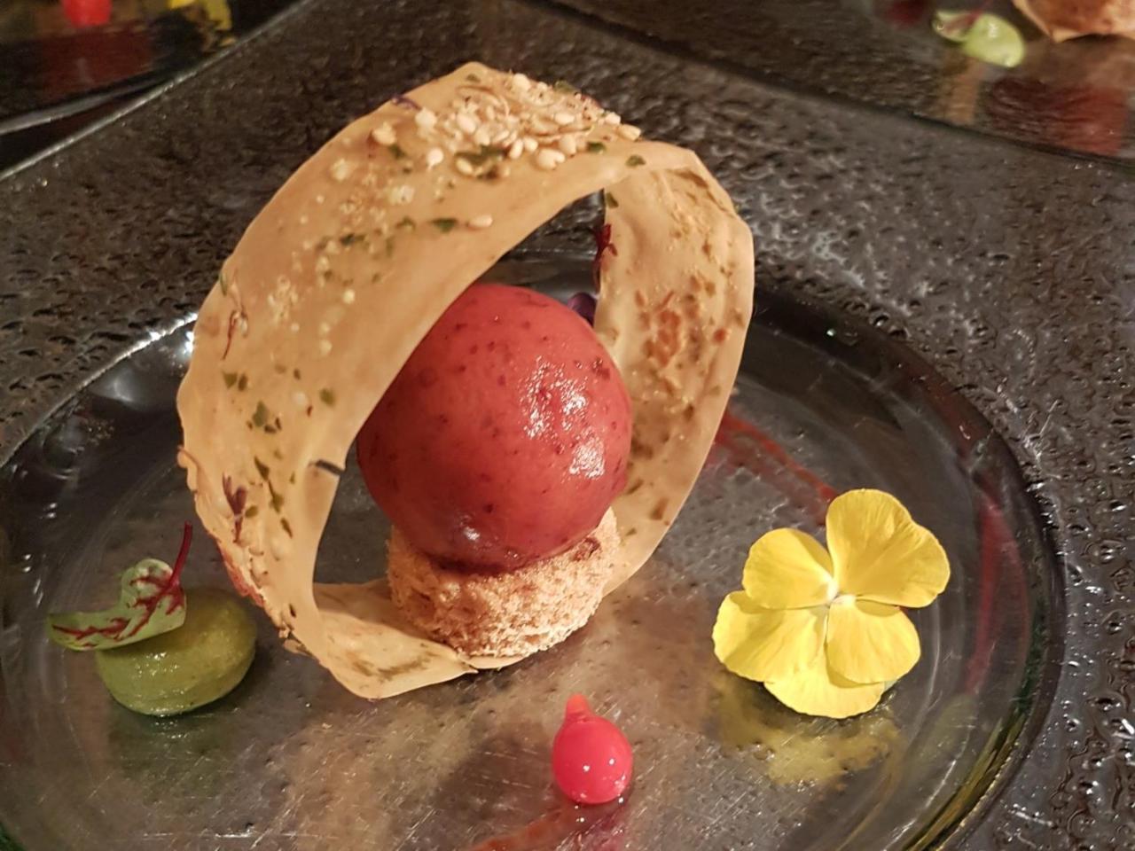 Reves Gourmands, Hotellerie & Gastronomie Vernayaz Eksteriør bilde